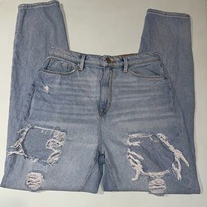 Women’s BDG Distressed High Rise Mom Jeans 28W